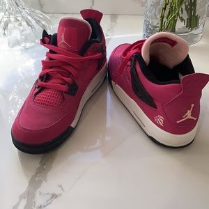 Air Jordan 4 🔥Retro Cherry Size 5.5 GS- Like NEW